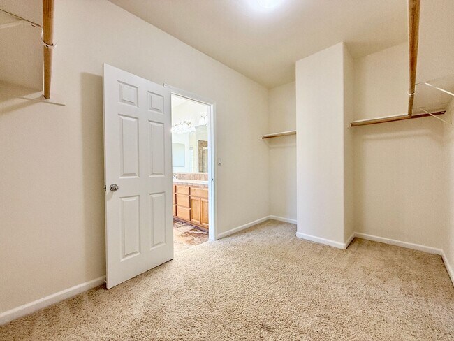 Building Photo - Renovated Coastal Home with NEW Kitchen and a Spacious Layout
