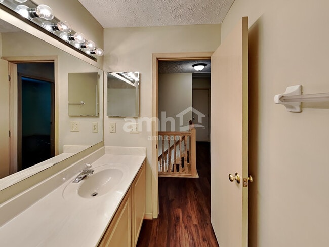 Building Photo - 7938 Windrift Pl