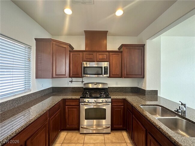 Building Photo - 4650 Ranch House Rd