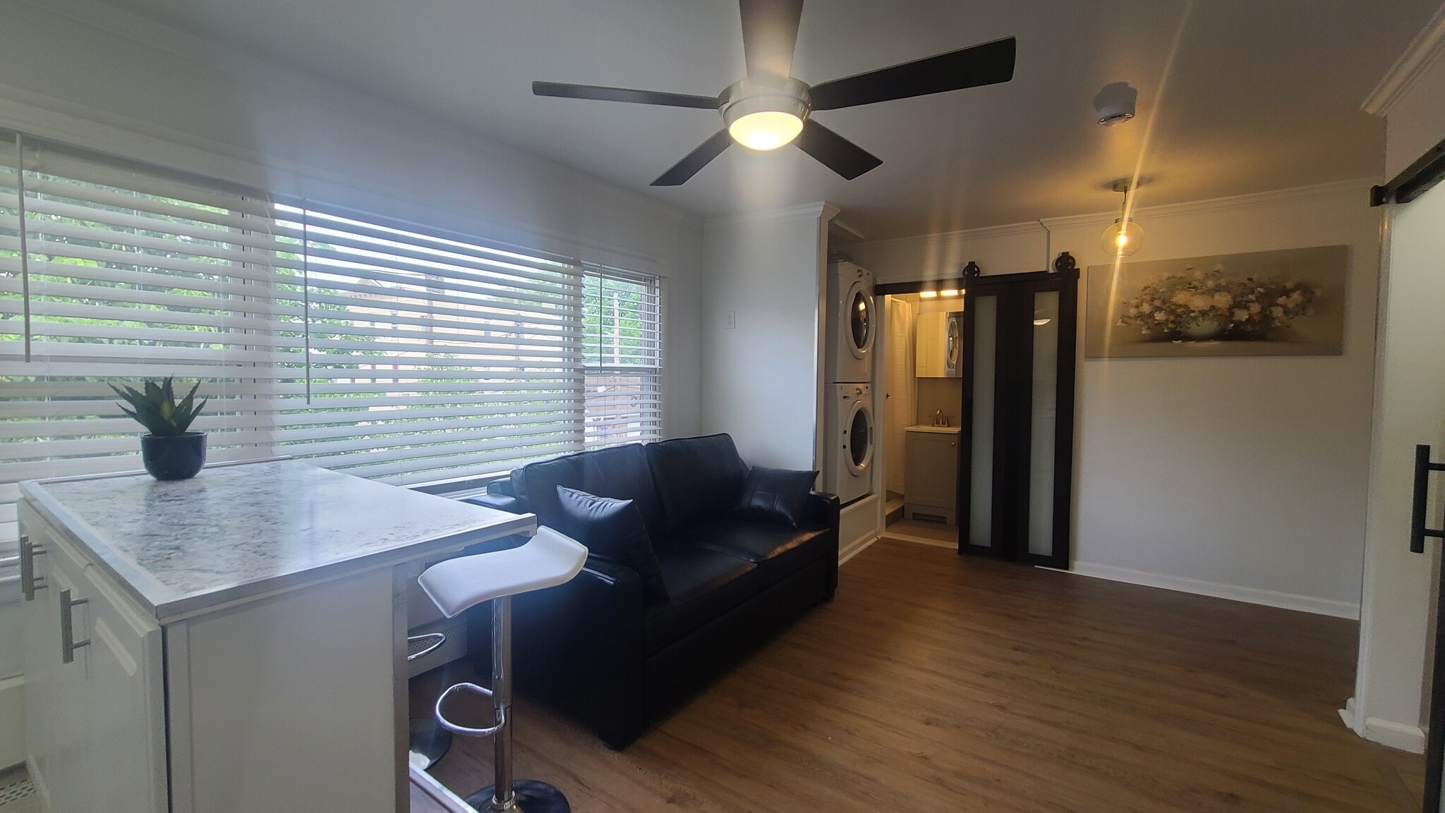 Building Photo - 589 Bramhall Ave