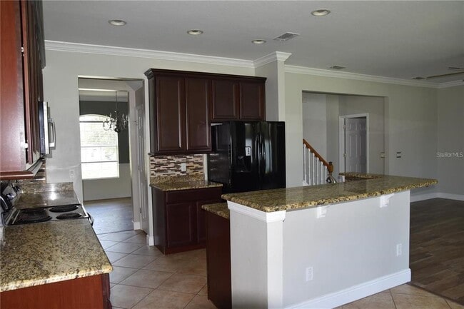 Building Photo - 711 Meadow Glade Dr