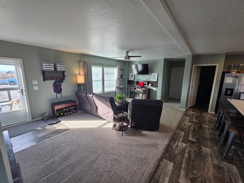 Building Photo - 4017 State Hwy 284