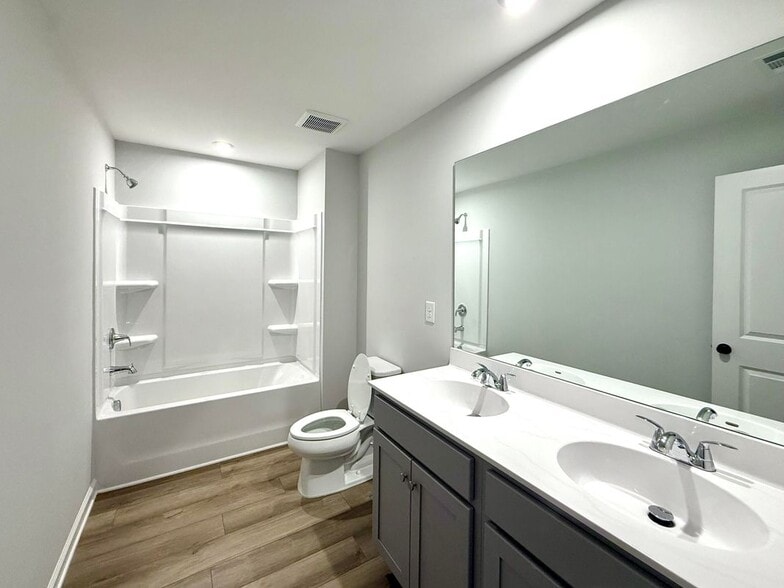 Building Photo - 1721 Jordan Brook Dr
