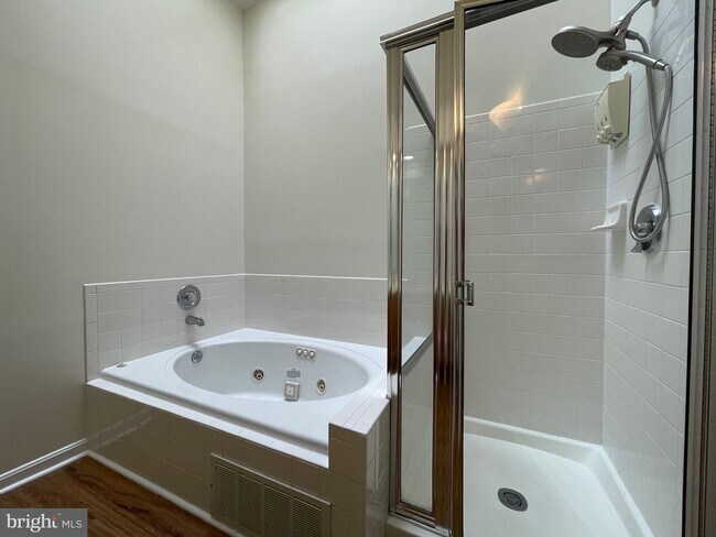 Building Photo - 6103 Wigmore Ln