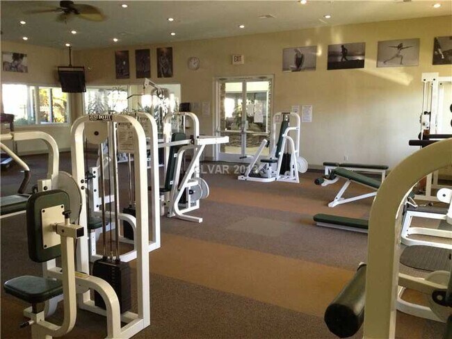 Building Photo - *CUTE 2 MASTER BEDROOM CONDO IN GATED COMMUNITY!!*