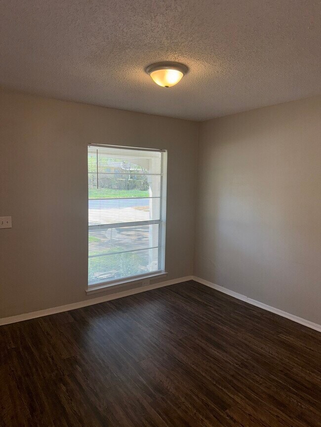 Building Photo - 6011 Little Brandywine Crk