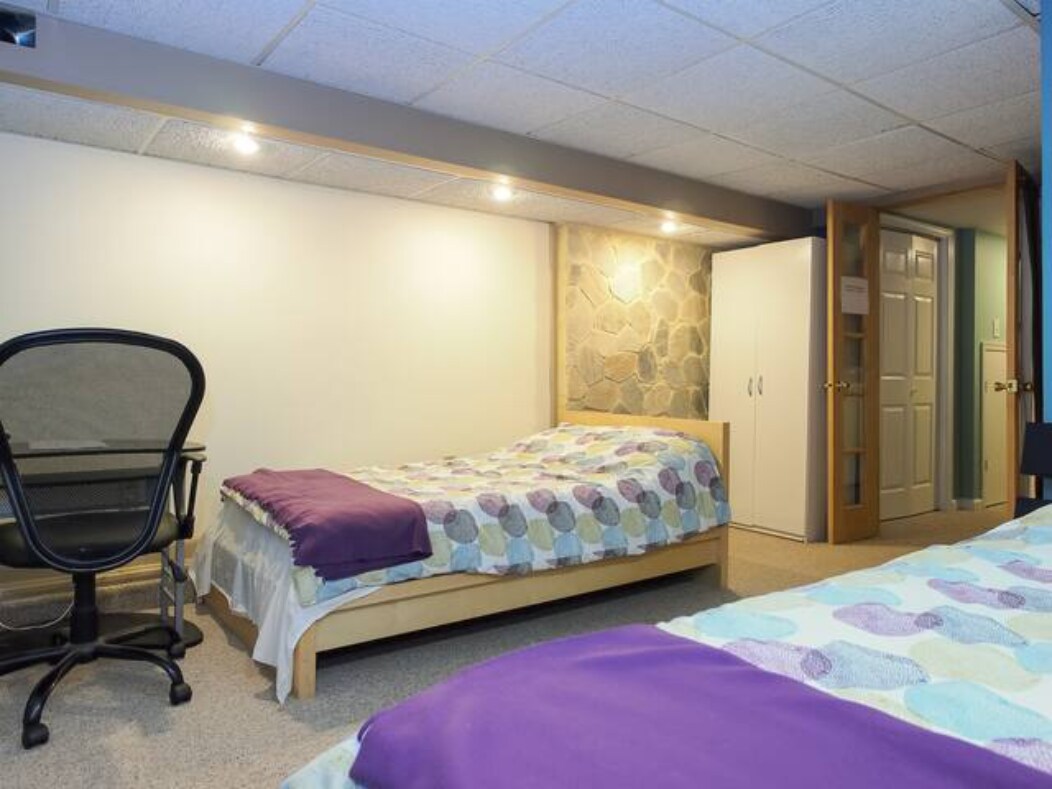 Quiet Bed Room in Finished Basement - 3732 Falls Rd