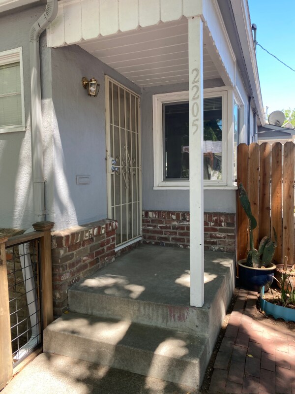 Building Photo - 2205 18th St