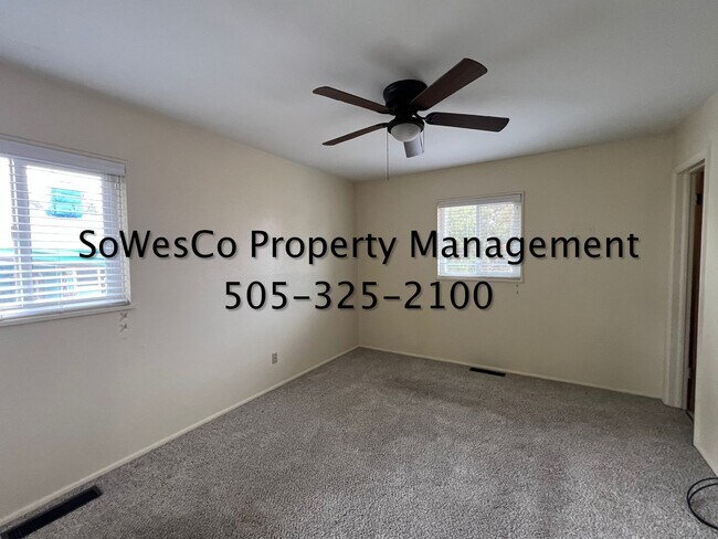 Building Photo - Three Bedroom 2 Bath Home in Central Farmington