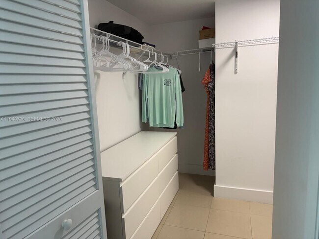 Building Photo - 41 SE 5th St