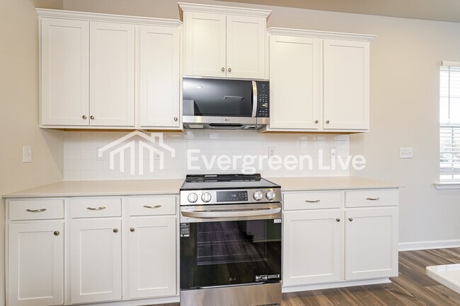 Building Photo - 828 Pear Blossom Ct