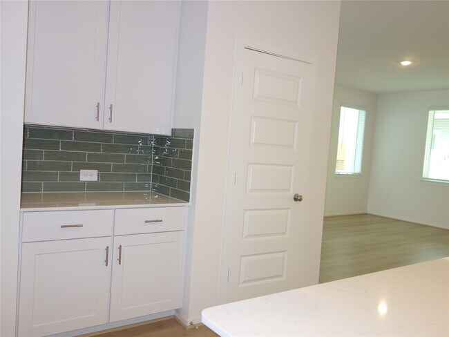 Building Photo - 620 Sand Dollar Dr