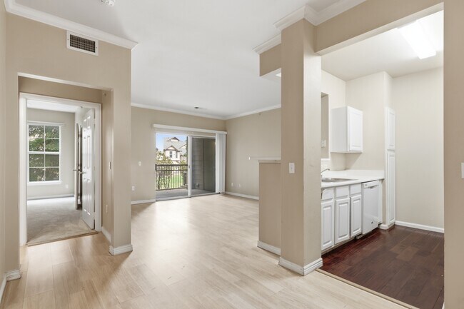 Building Photo - 7438 S Quail Cir