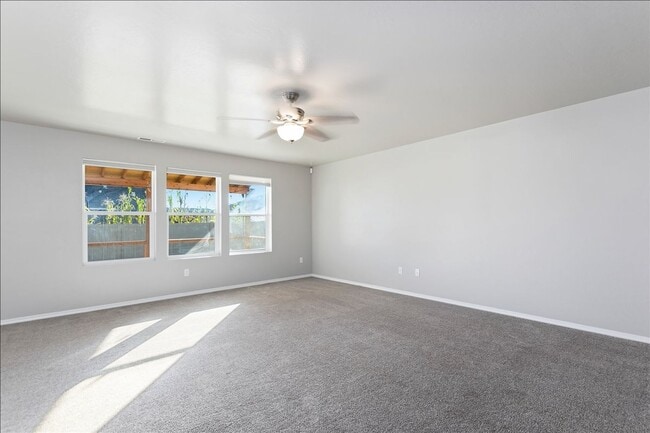 Building Photo - 2044 Kodiak St