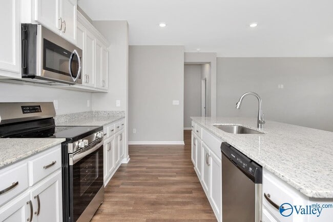 Building Photo - 103 Evergreen Ml Ln