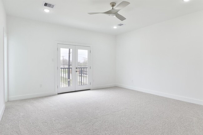 Building Photo - 8220 Bonaire St