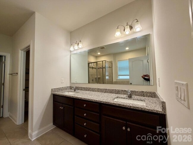 Building Photo - 1722 Spears Dr NW