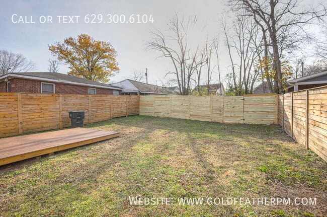 Building Photo - 1707 17th Ave N