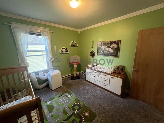 Building Photo - 1031 Tamarack Ave NW
