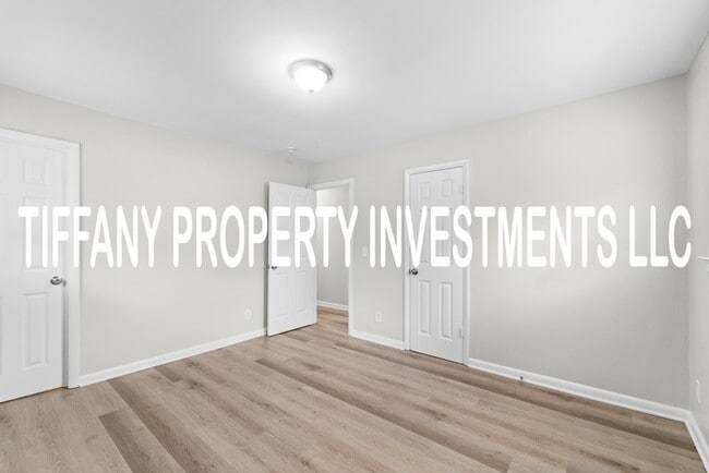 Building Photo - 317 Amon Ln