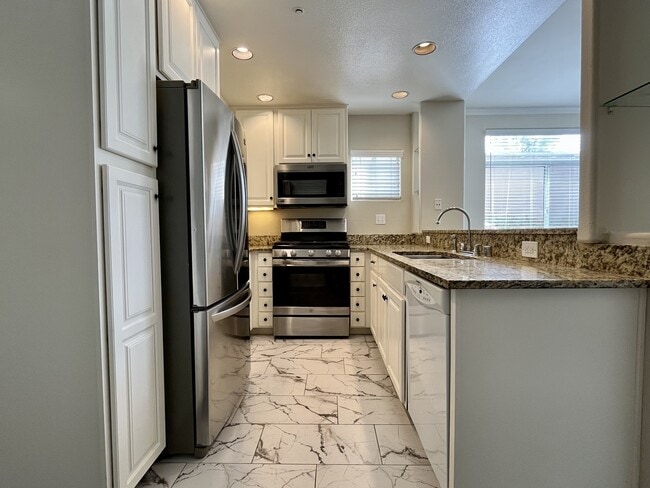 Building Photo - 12604 Carmel Country Rd