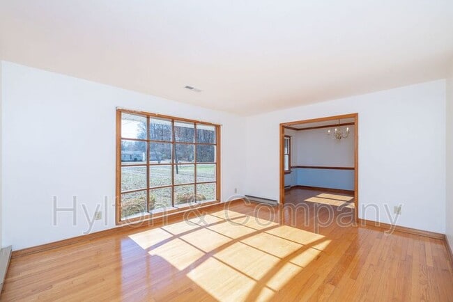 Building Photo - 5110 New Kent Hwy