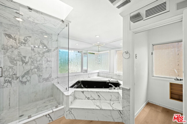 Building Photo - 244 S Almont Dr