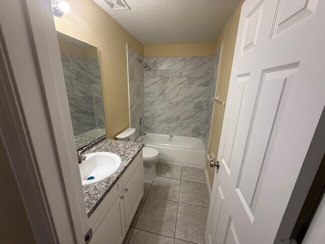 Building Photo - 1408 Orlando Pl