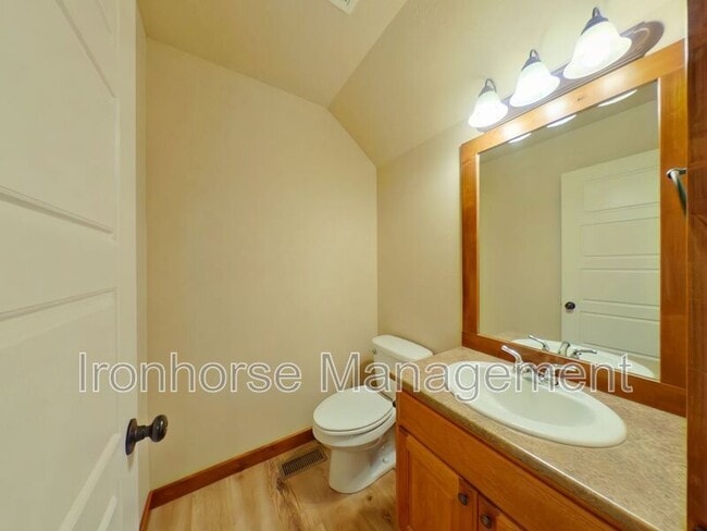 Building Photo - 103 Covey Ct