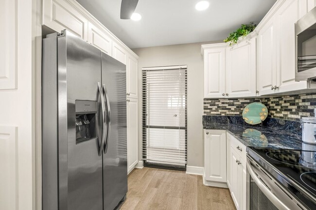 Building Photo - Oceanview 2 BR 2 BA in Vero Beach Turnkey Monthly Rental