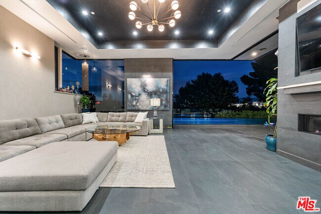 Building Photo - 3712 Broadlawn Dr