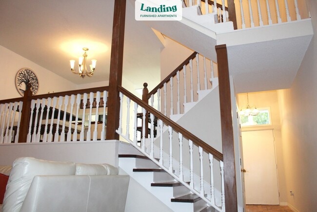 Building Photo - 6441 Cedar Bend Ct