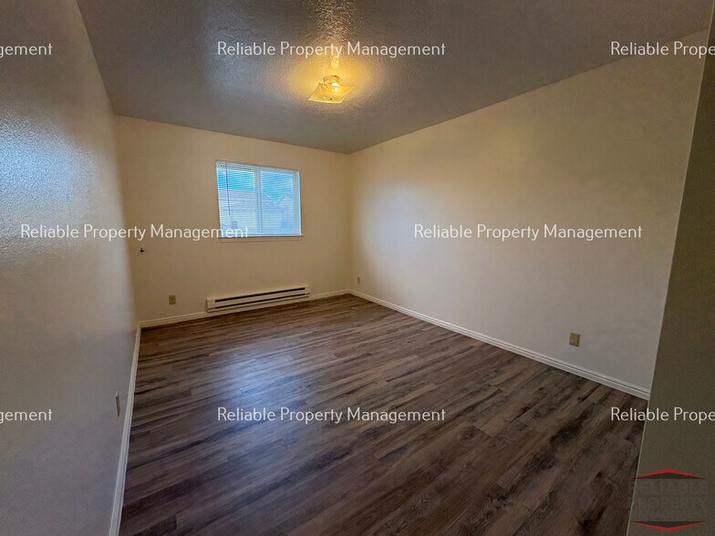 Building Photo - 2114 Meppen Dr