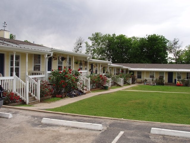 Primary Photo - Village on Hill Street