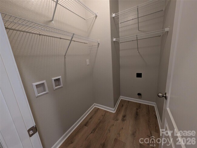 Building Photo - 8419 Candlenut Ln