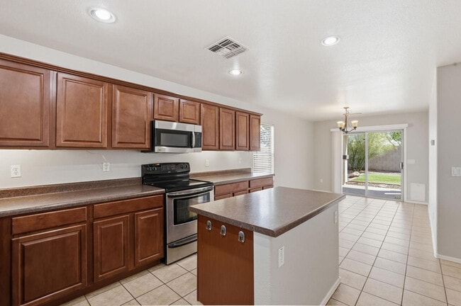 Building Photo - 21858 E Puesta Del Sol