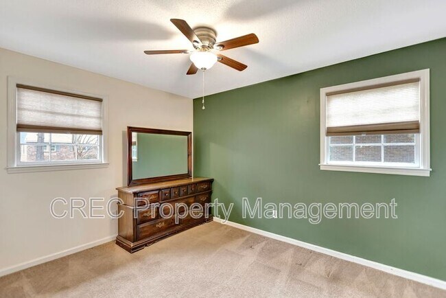 Building Photo - 122 Longleaf Dr