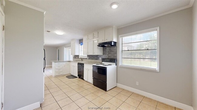 Building Photo - 1417 Antone Ct