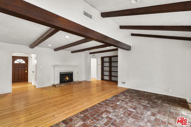 Building Photo - 4506 Nagle Ave