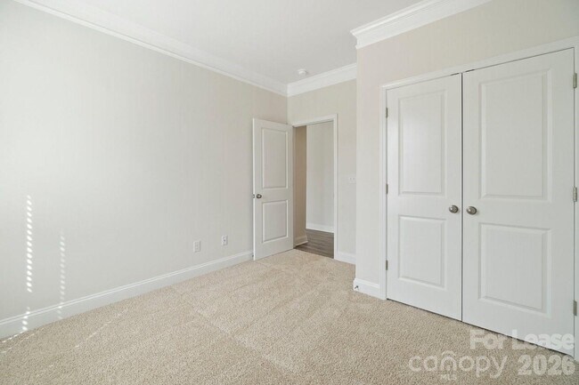 Building Photo - 1024 Arbury Way