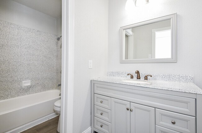 Building Photo - 13151 Walden Rd