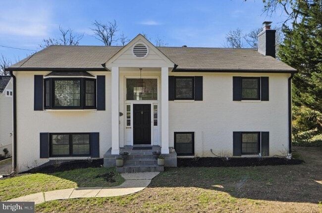 Building Photo - 448 Summers Dr