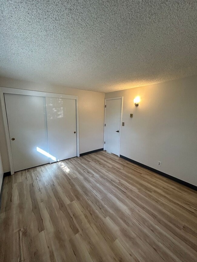 Building Photo - 2 Bedroom 2 Bath House