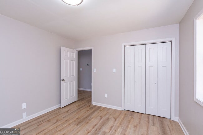 Building Photo - 2223 Papp Dr