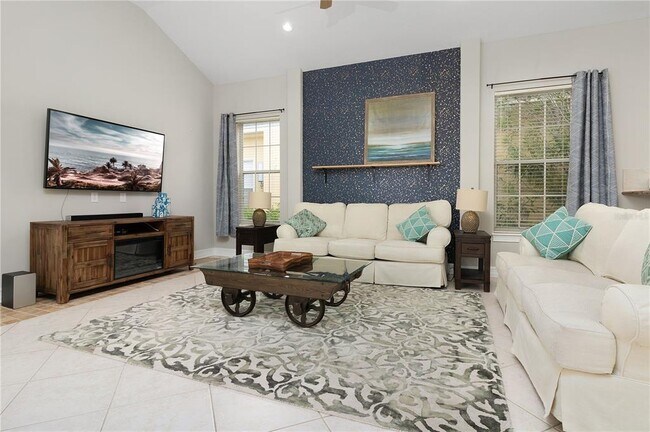 Building Photo - 216 Eastpark Dr