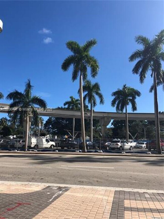 Building Photo - 50 Biscayne Blvd