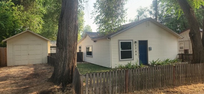 Primary Photo - 2709 W Irene St