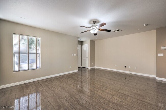 Building Photo - 7987 Delft Blue St