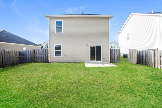 Building Photo - 16 Blue Fescue Way