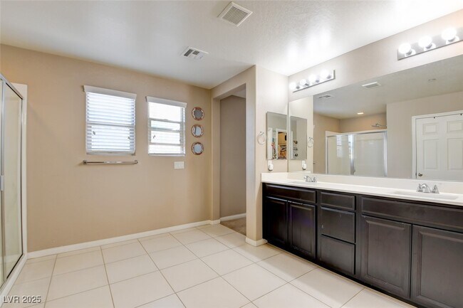 Building Photo - 462 Fortissimo St